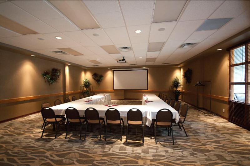 فندق Canad Inns Destination Centre Windsor Park