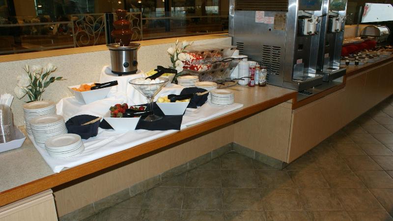 فندق Canad Inns Destination Centre Windsor Park