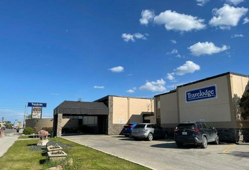 בית מלון כפרי Travelodge By Wyndham Winnipeg Airport