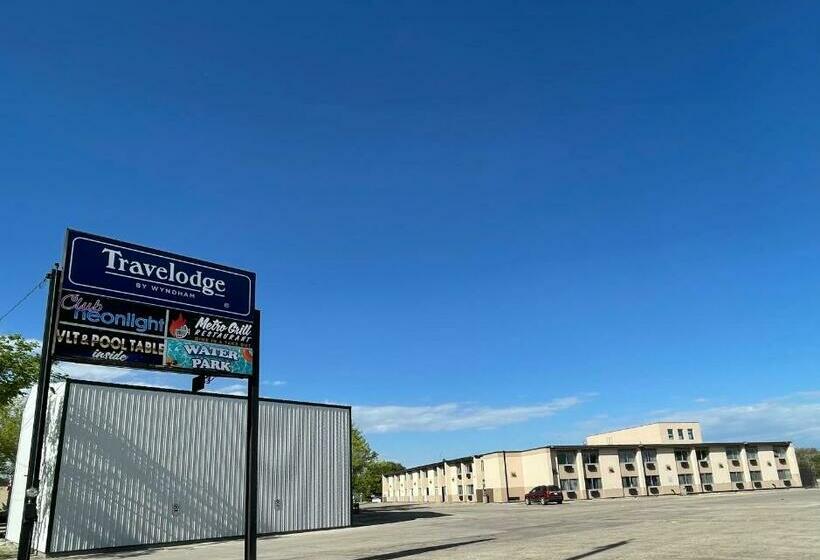 בית מלון כפרי Travelodge By Wyndham Winnipeg Airport