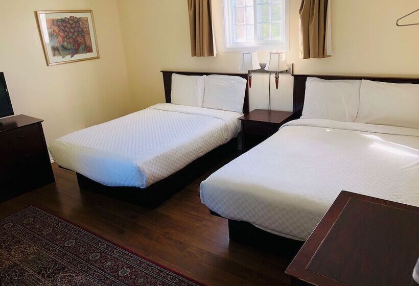 فندق Coach House Inn