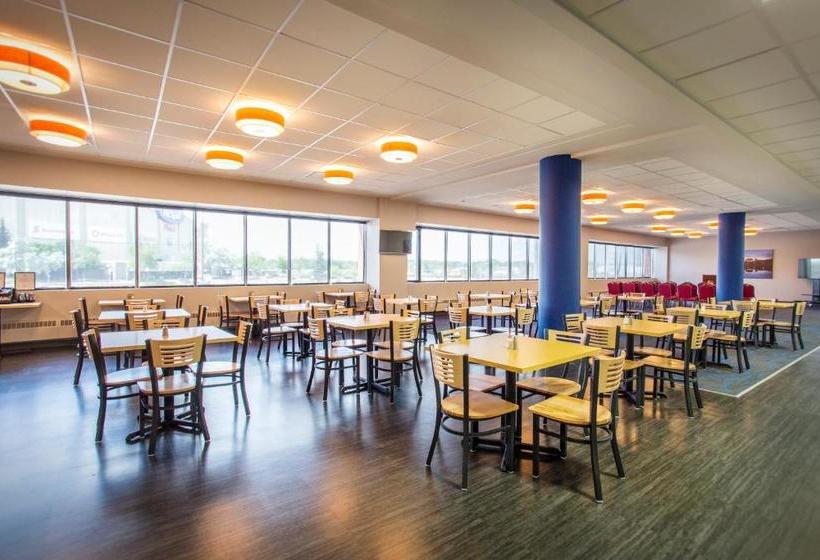 Отель Coliseum Inn