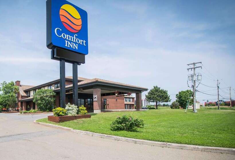 בית מלון כפרי Comfort Inn Airport East