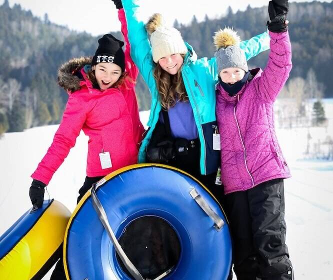 בית מלון כפרי Ax