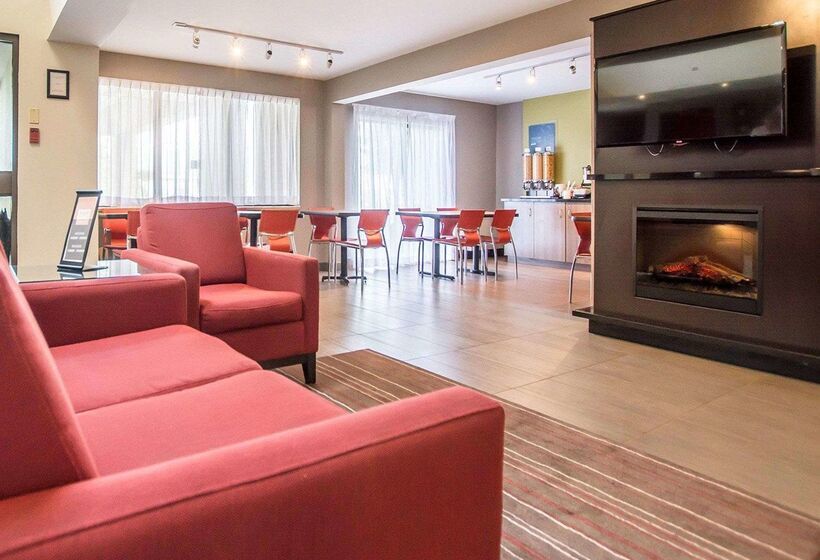 فندق Comfort Inn Kirkland Lake