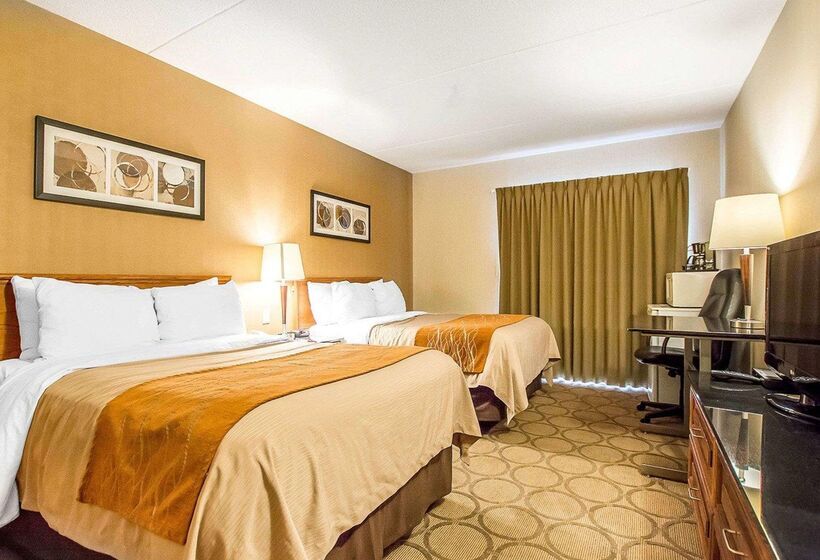 فندق Comfort Inn Kirkland Lake