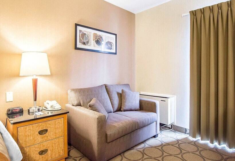 فندق Comfort Inn Kirkland Lake