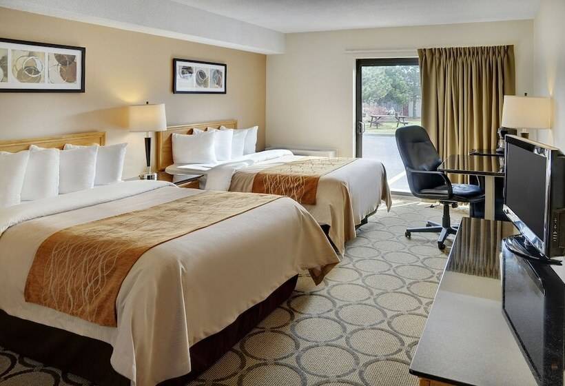 فندق Comfort Inn Kirkland Lake