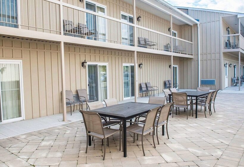 فندق Comfort Inn & Suites Thousand Islands Harbour District