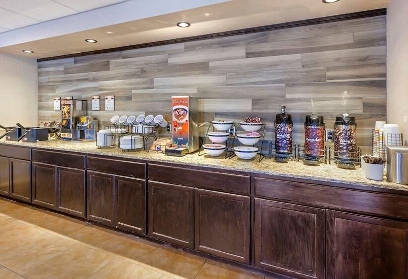 فندق Comfort Inn & Suites Thousand Islands Harbour District