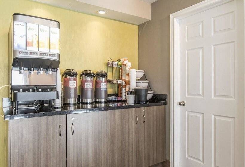 فندق Comfort Inn  Timmins