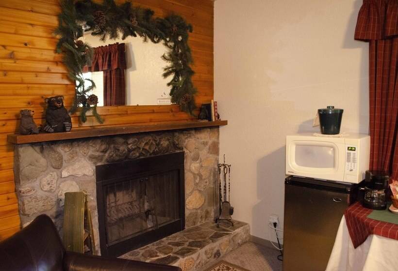 فندق Crandell Mountain Lodge