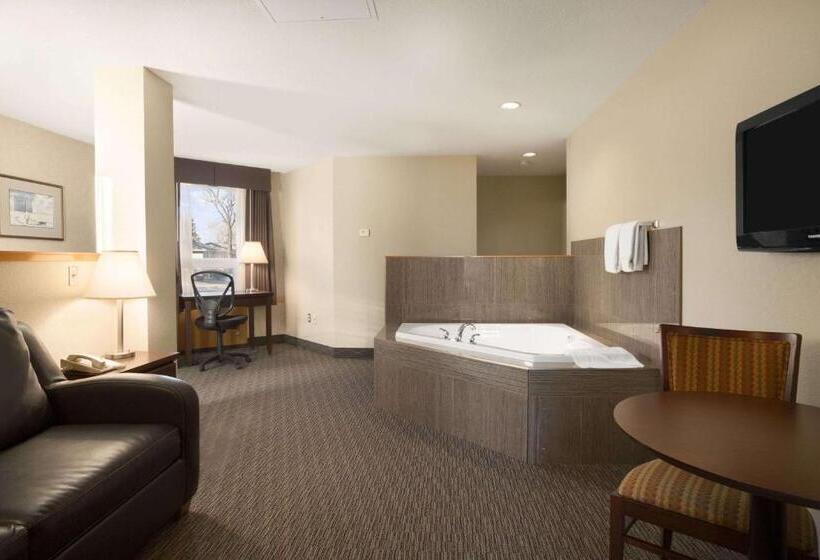 هتل Days Inn By Wyndham Estevan