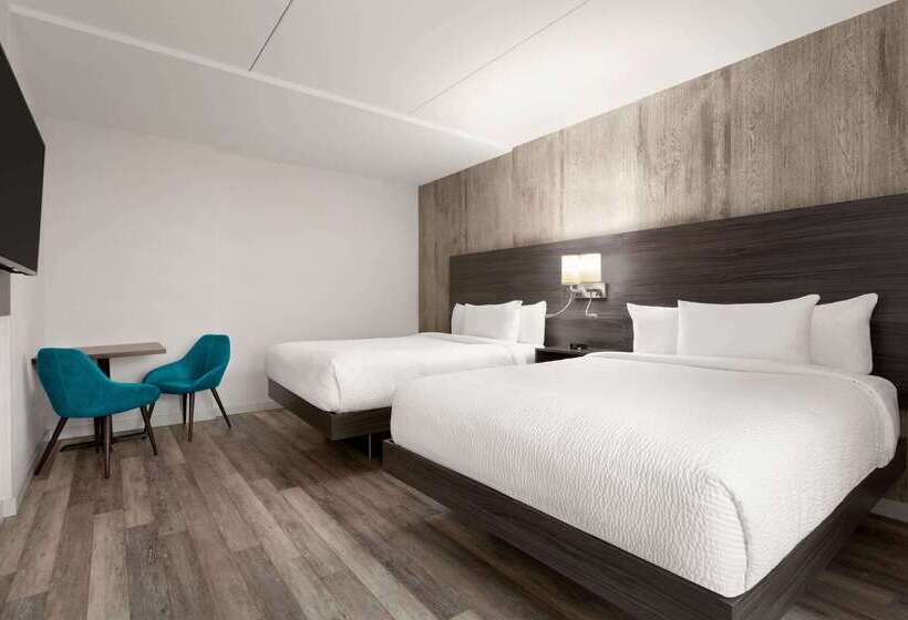 هتل Days Inn By Wyndham Saint John