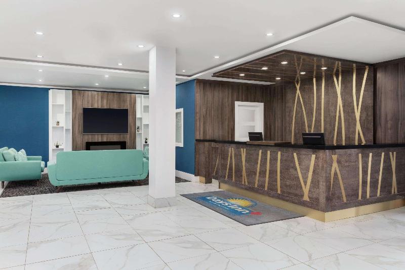 هتل Days Inn By Wyndham Saint John