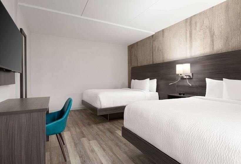 هتل Days Inn By Wyndham Saint John