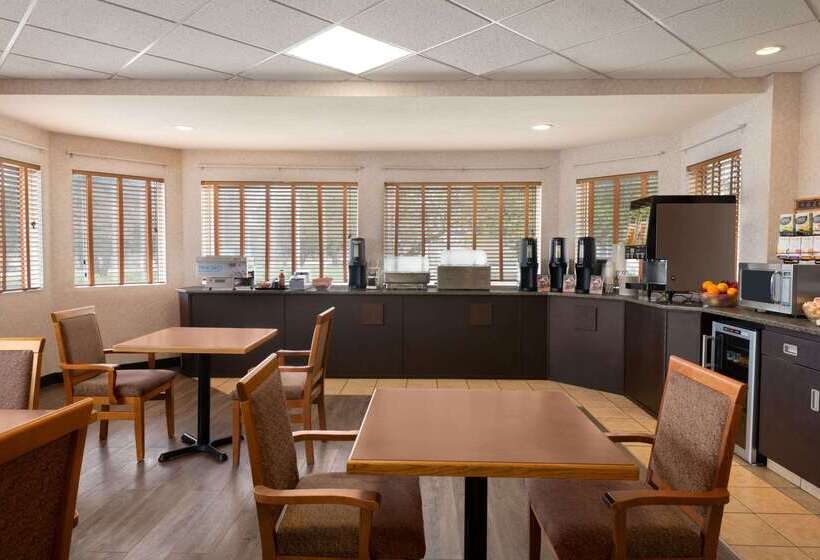 Hotel Days Inn By Wyndham Swift Current