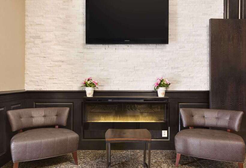 هتل Days Inn By Wyndham Terrace