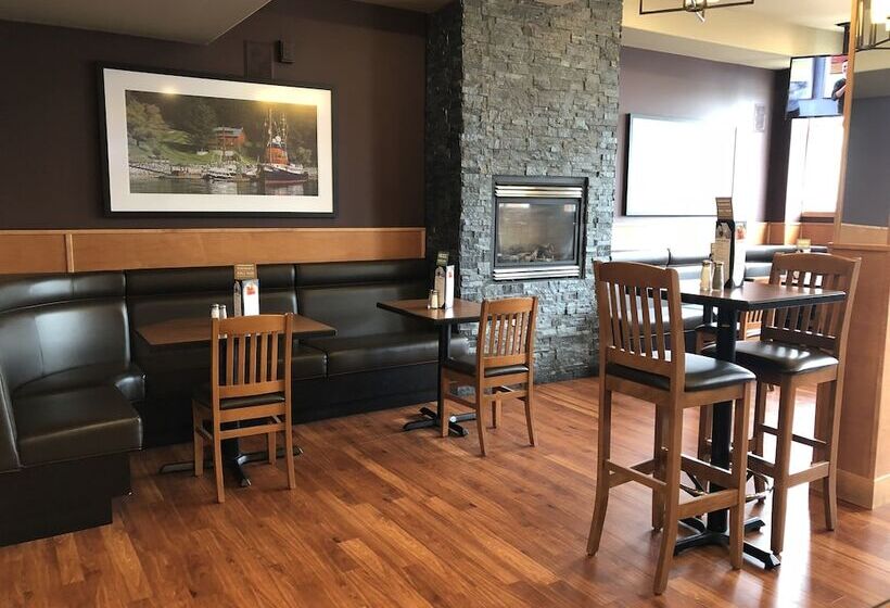 هتل Days Inn By Wyndham Terrace