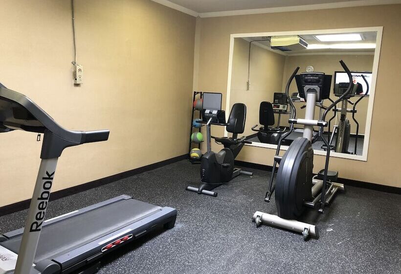 هتل Days Inn By Wyndham Terrace