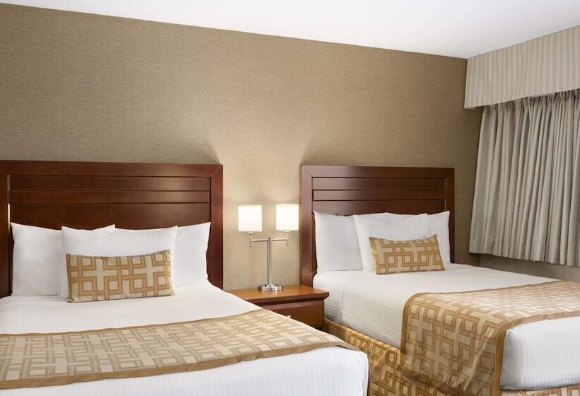 هتل Days Inn By Wyndham Terrace