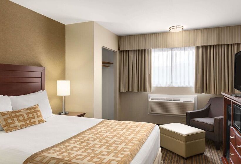 هتل Days Inn By Wyndham Terrace