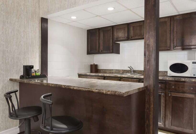 فندق Days Inn By Wyndham Bridgewater Conference Center