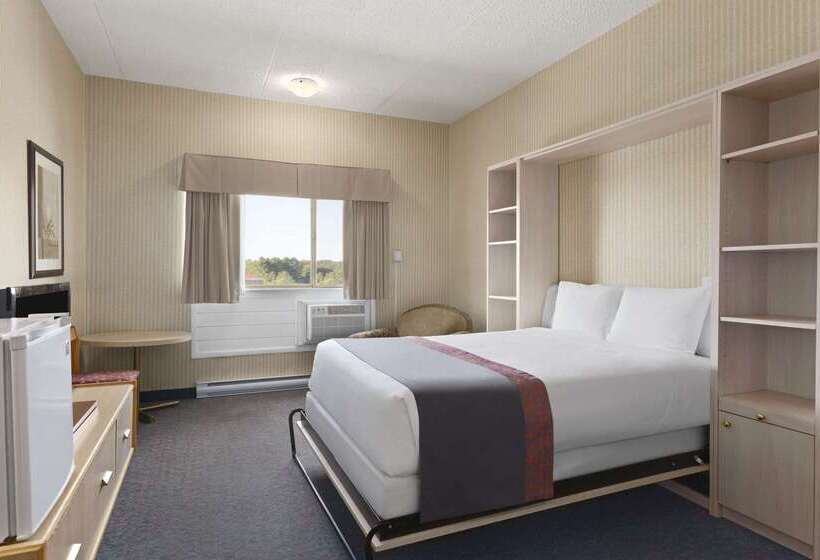 בית מלון כפרי Days Inn By Wyndham Bridgewater Conference Center
