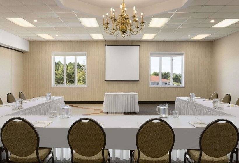 فندق Days Inn By Wyndham Bridgewater Conference Center