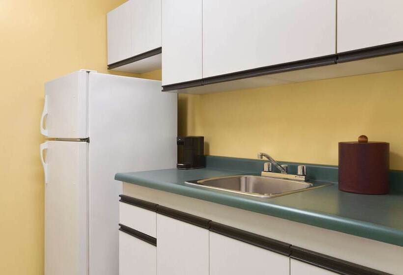 فندق Days Inn By Wyndham Bridgewater Conference Center