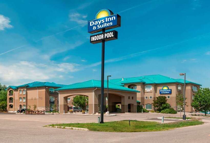 فندق Days Inn & Suites By Wyndham Brandon