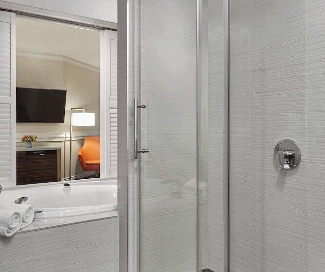 Delta Hotels By Marriott Edmonton Centre Suites