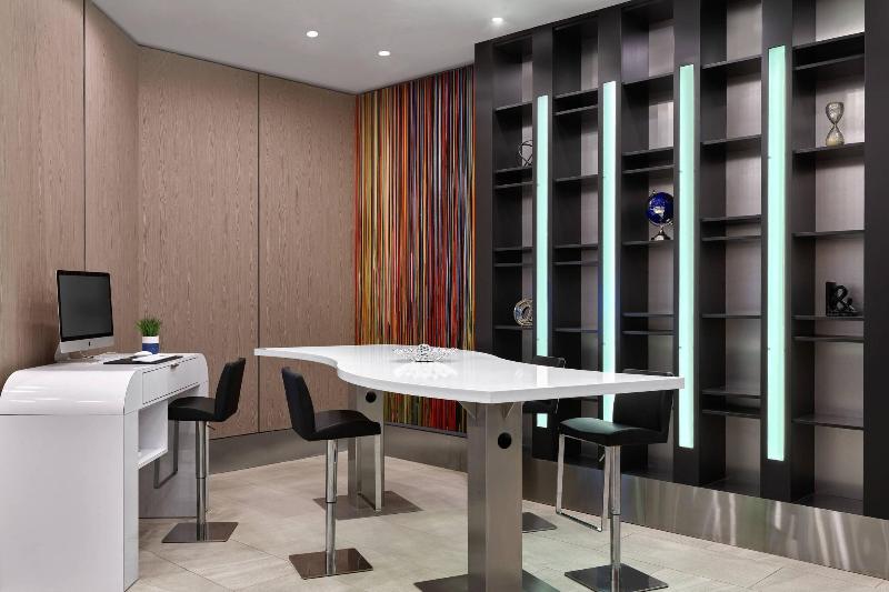 Delta Hotels By Marriott Edmonton Centre Suites