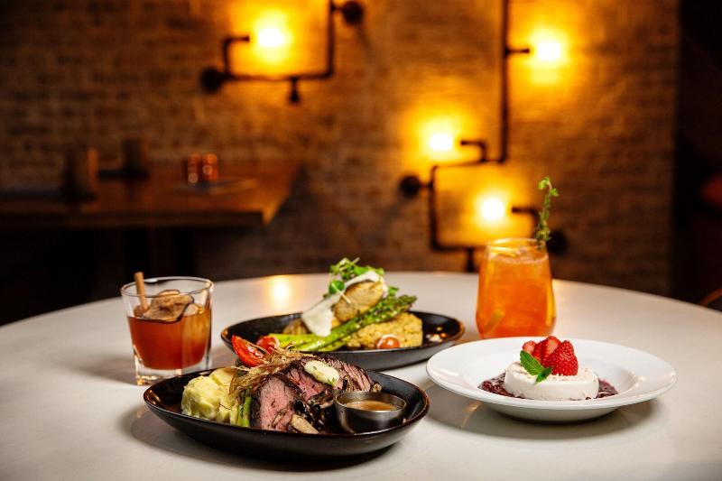 Delta Hotels By Marriott Edmonton Centre Suites