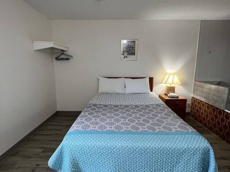 فندق Diplomat Inn