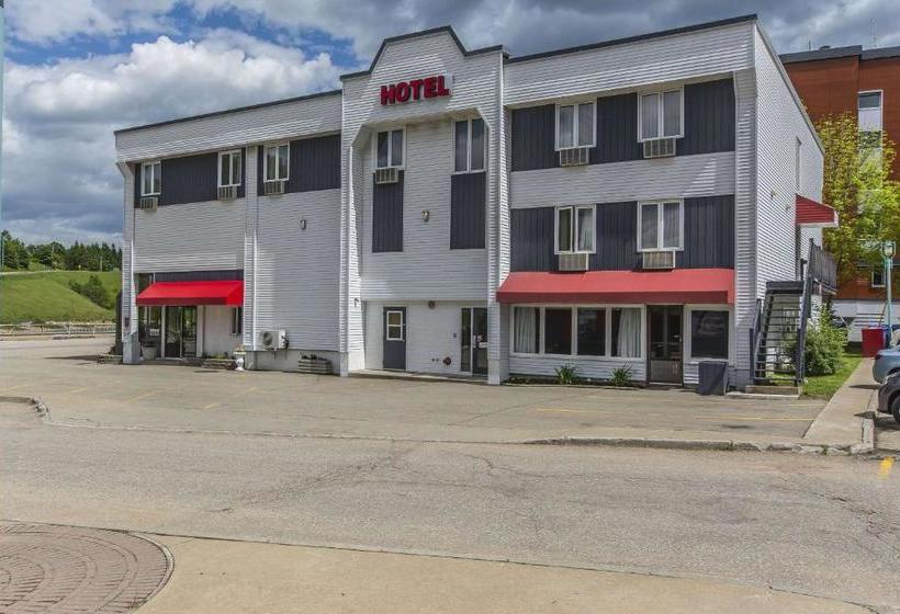 Отель Econo Lodge La Malbaie