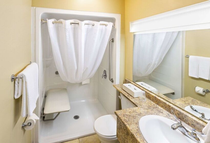 فندق Econo Lodge Miramichi