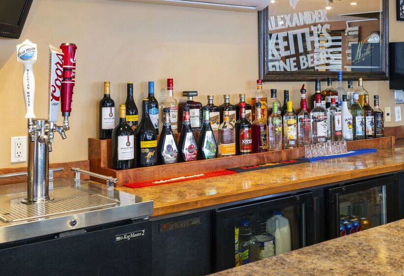 فندق Econo Lodge Miramichi