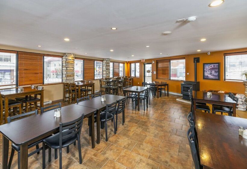 فندق Econo Lodge Miramichi