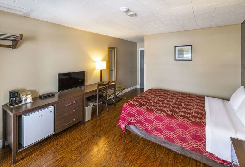 فندق Econo Lodge Miramichi