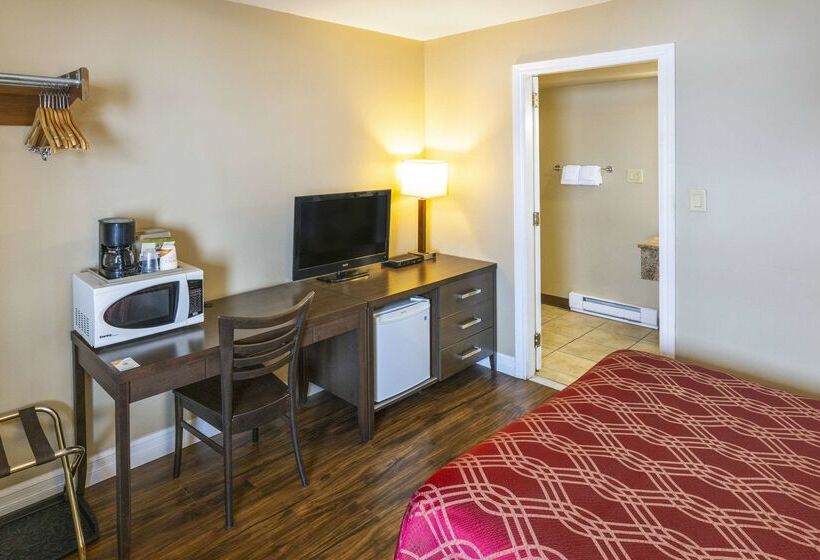 فندق Econo Lodge Miramichi