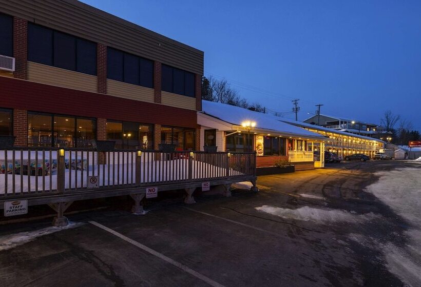 فندق Econo Lodge Miramichi