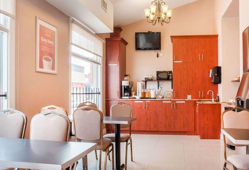 فندق Woodstock Inn And Suites