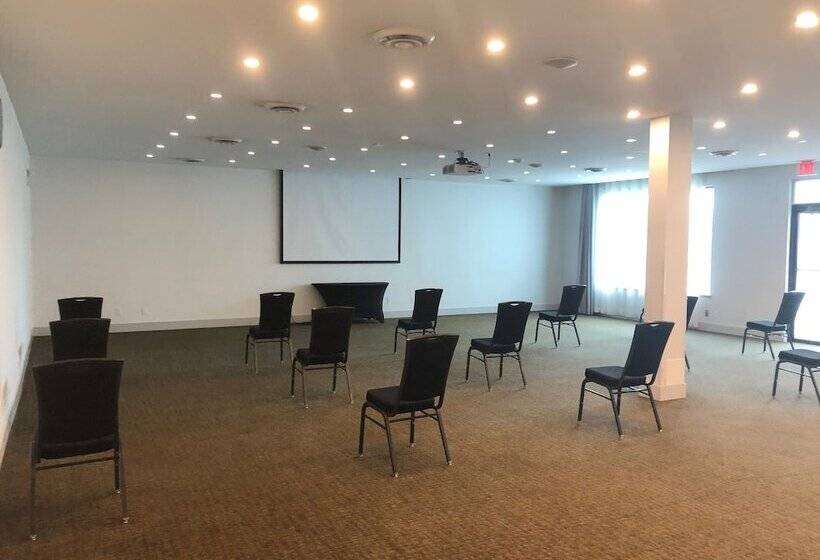 Executive Suites Hotel & Conference Center, Metro Vancouver