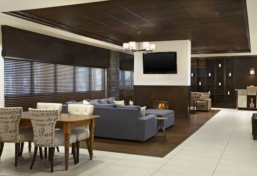 Four Points By Sheraton Hotel & Suites Calgary West