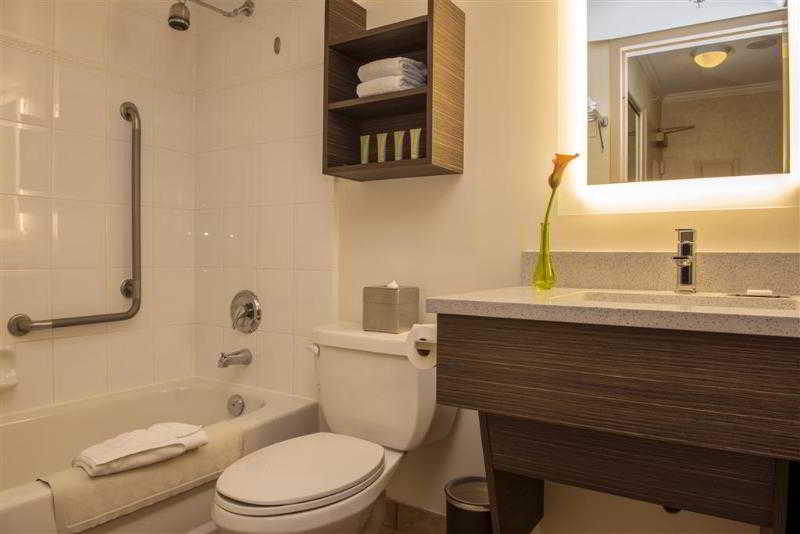 Grand Park Hotel & Suites Downtown Vancouver, Ascend Hotel Collection