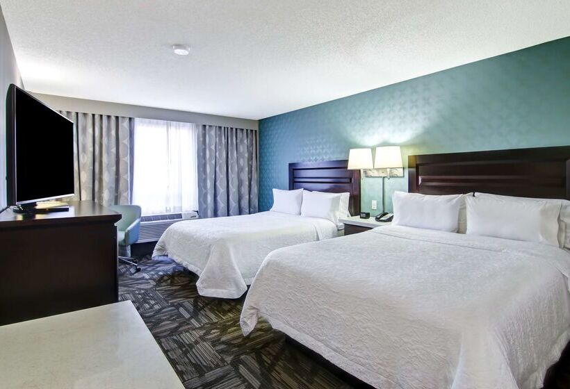 בית מלון כפרי Hampton Inn & Suites By Hilton Calgary Airport
