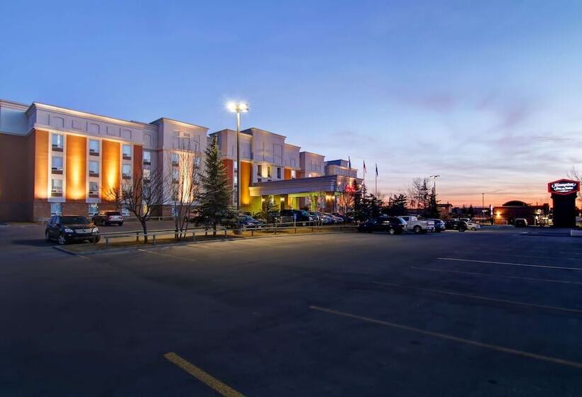 فندق Hampton Inn & Suites By Hilton Calgary Airport