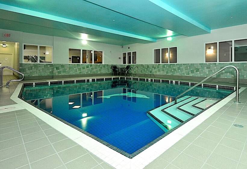 فندق Hampton Inn & Suites By Hilton Calgary Airport