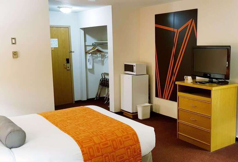 בית מלון כפרי Howard Johnson By Wyndham Fort St. John